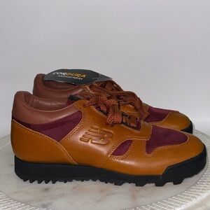 New Balance leather hiking unisex boots sz 8M/9.5W